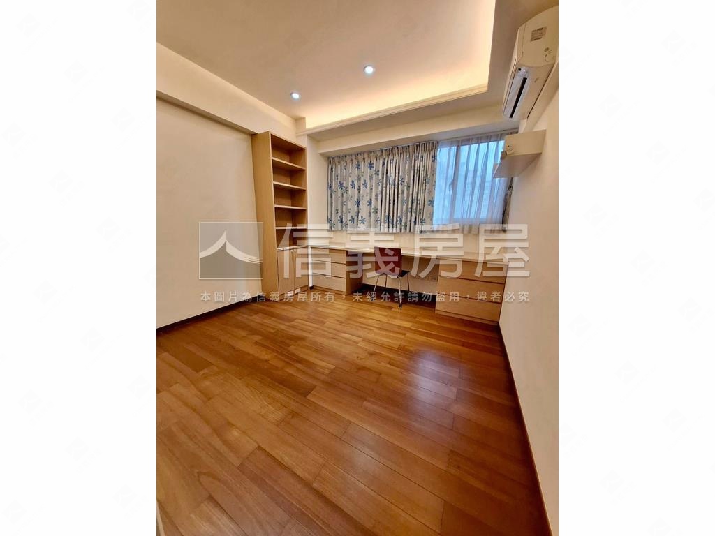 香格景觀三房有車位房屋室內格局與周邊環境
