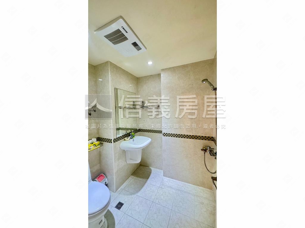 香格景觀三房有車位房屋室內格局與周邊環境