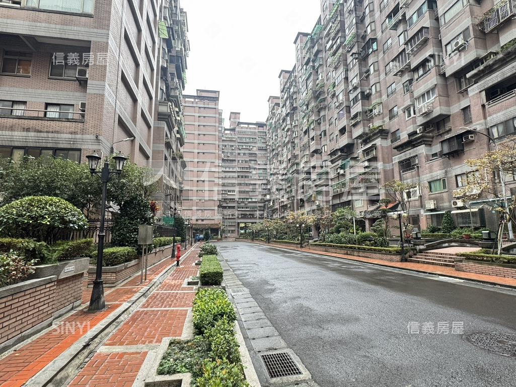 香格景觀三房有車位房屋室內格局與周邊環境