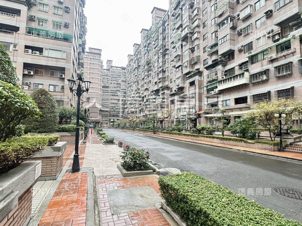 香格景觀三房有車位房屋室內格局與周邊環境