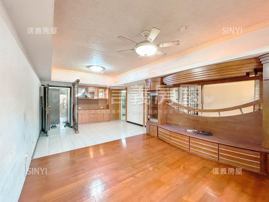 觀雲朝南景觀四房平車房屋室內格局與周邊環境