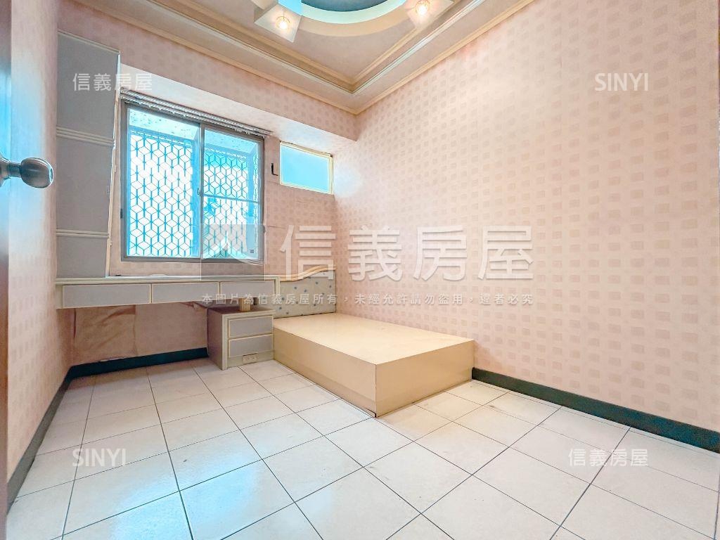 觀雲朝南景觀四房平車房屋室內格局與周邊環境