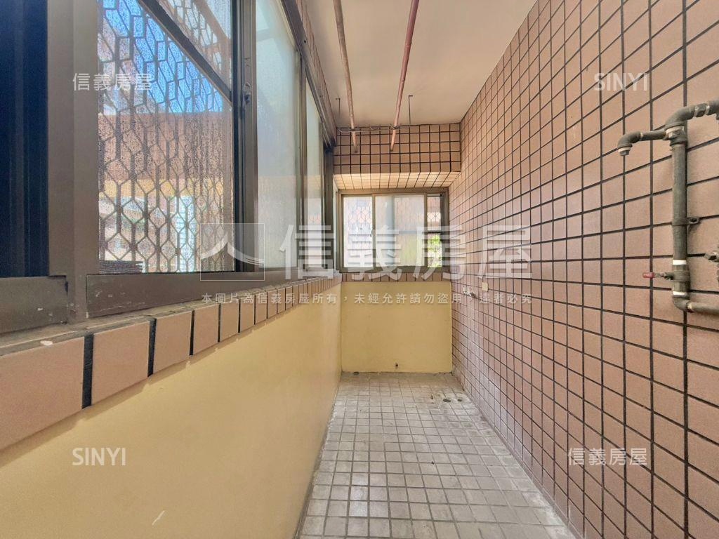 觀雲朝南景觀四房平車房屋室內格局與周邊環境