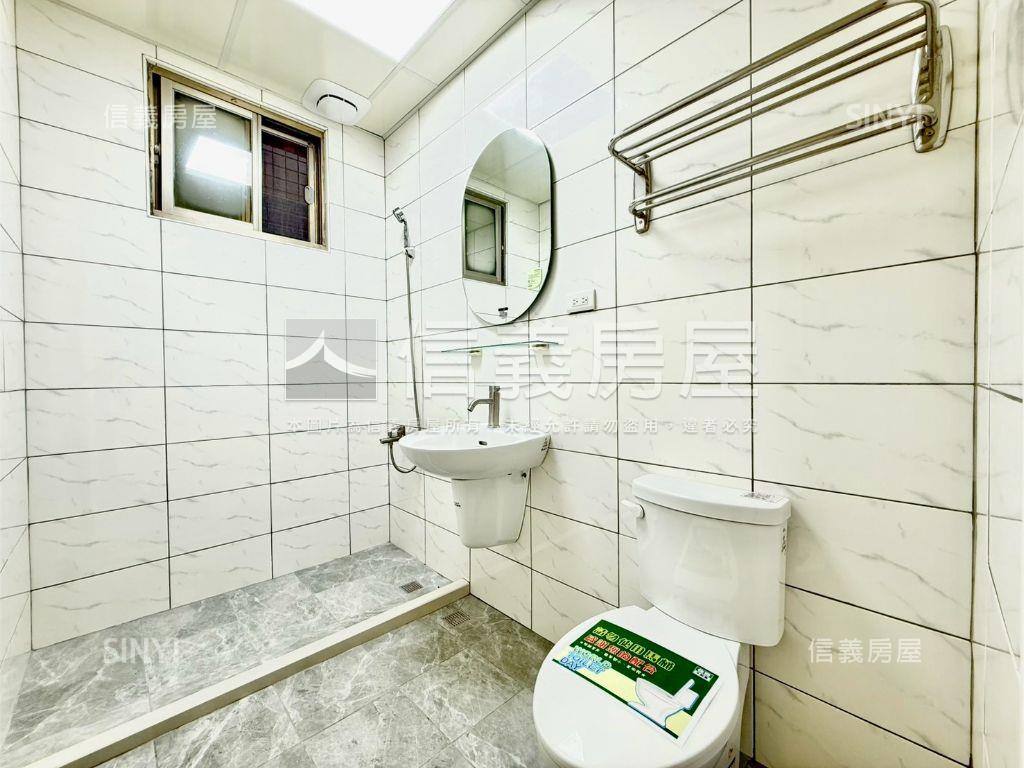 河堤Ｘ裕誠商圈大四房車位房屋室內格局與周邊環境