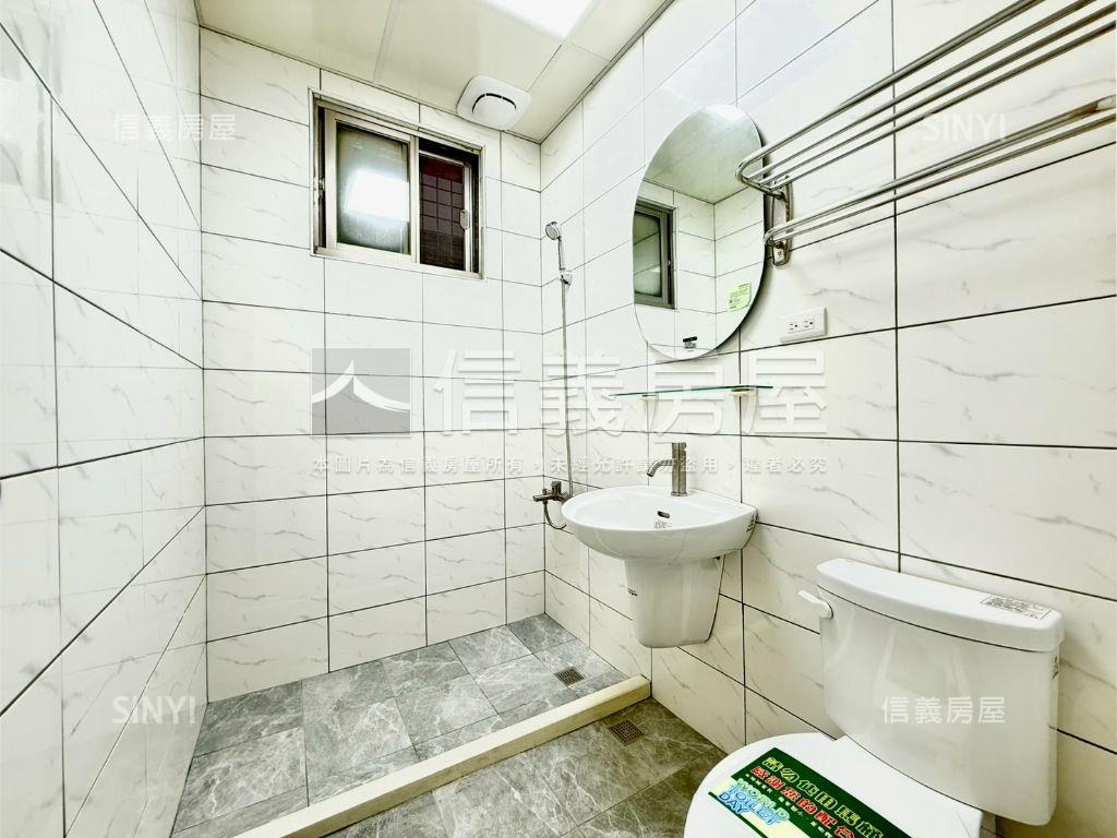 河堤Ｘ裕誠商圈大四房車位房屋室內格局與周邊環境