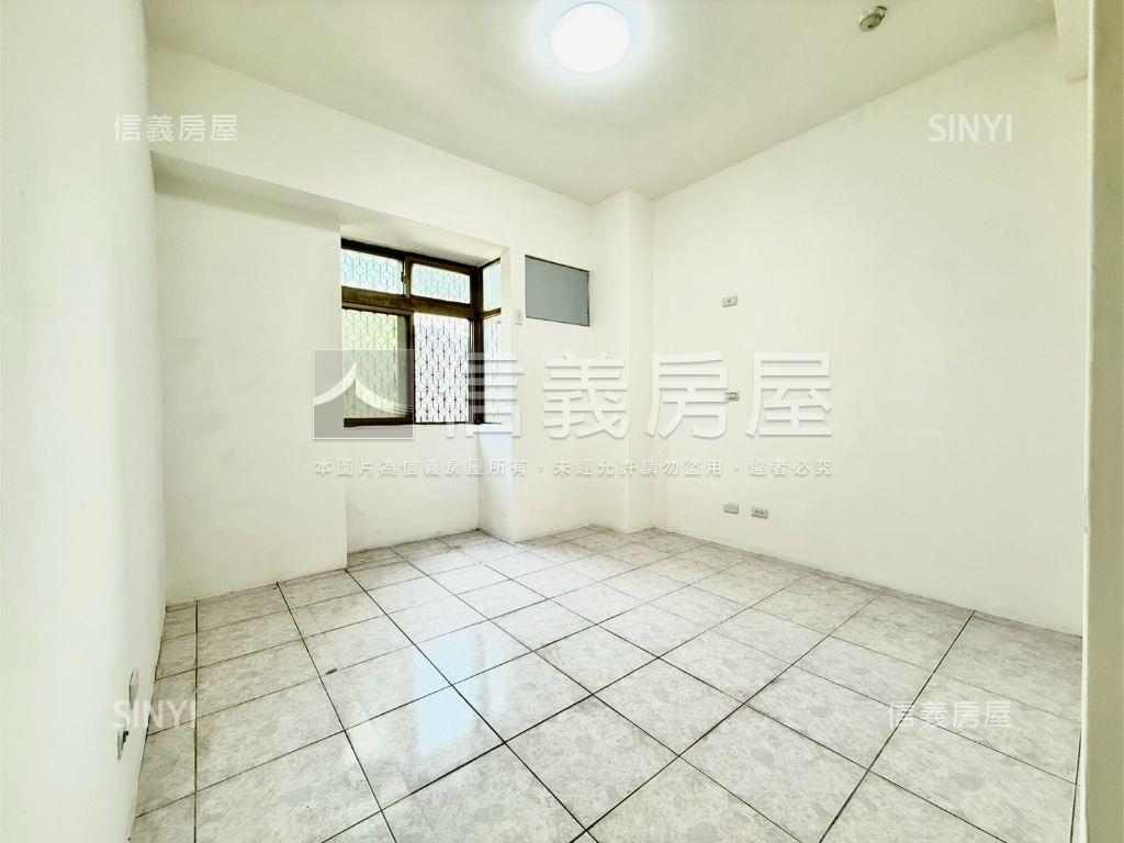 河堤Ｘ裕誠商圈大四房車位房屋室內格局與周邊環境