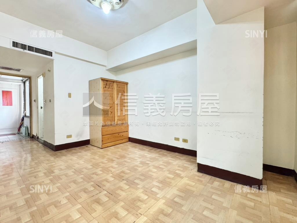 近捷運環境佳電梯便宜套房房屋室內格局與周邊環境