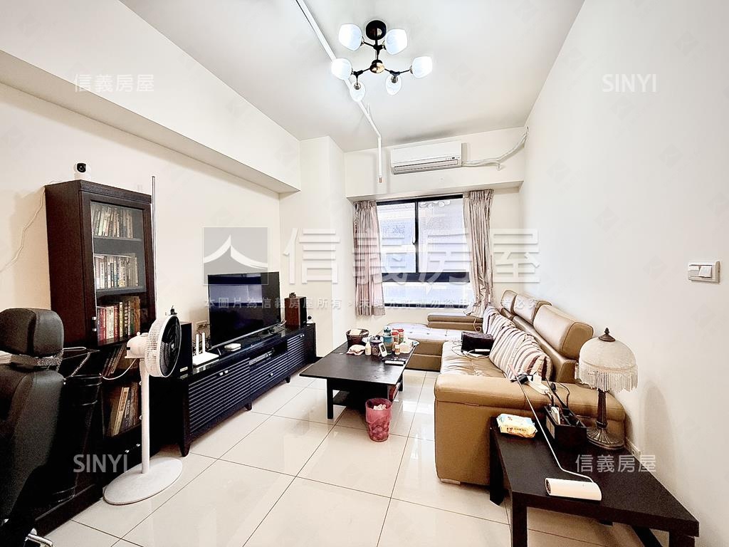 專任Ｈｉ！台北兩房＋車位房屋室內格局與周邊環境