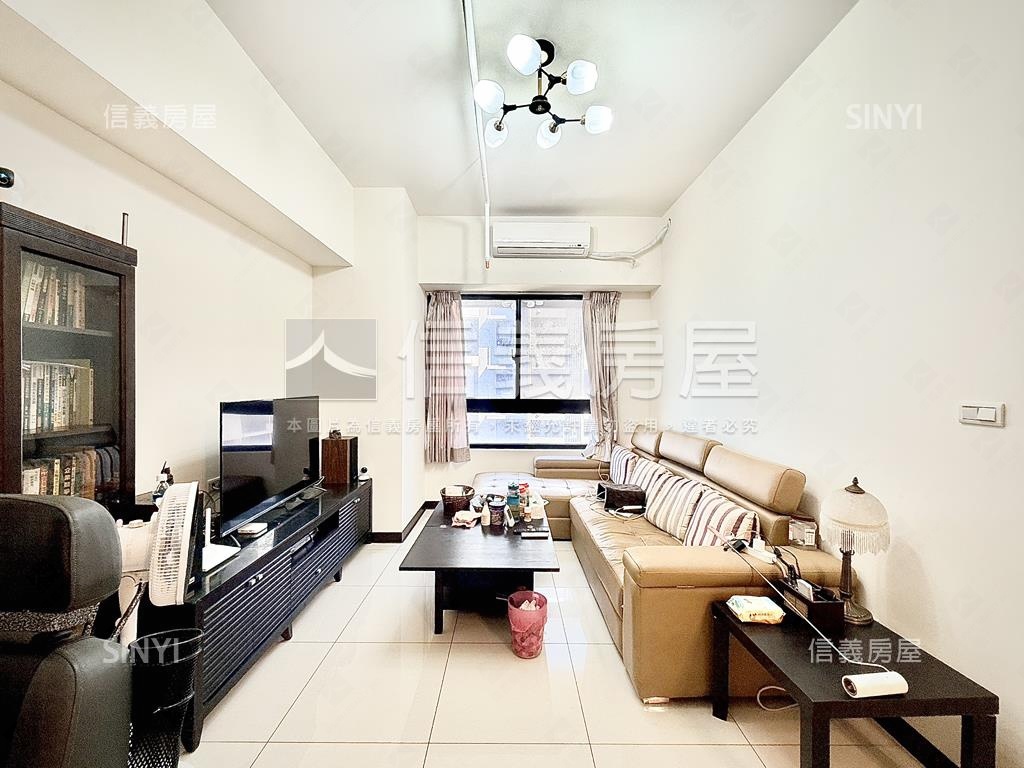 專任Ｈｉ！台北兩房＋車位房屋室內格局與周邊環境