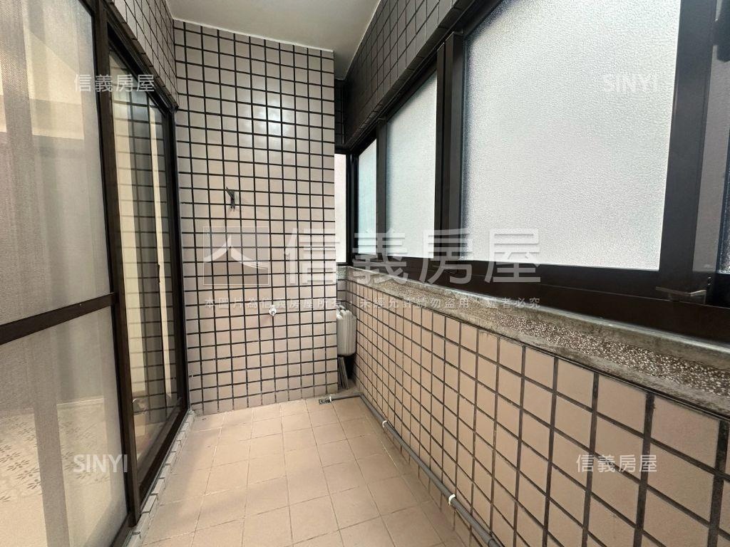 近園區明亮裝潢美四房房屋室內格局與周邊環境