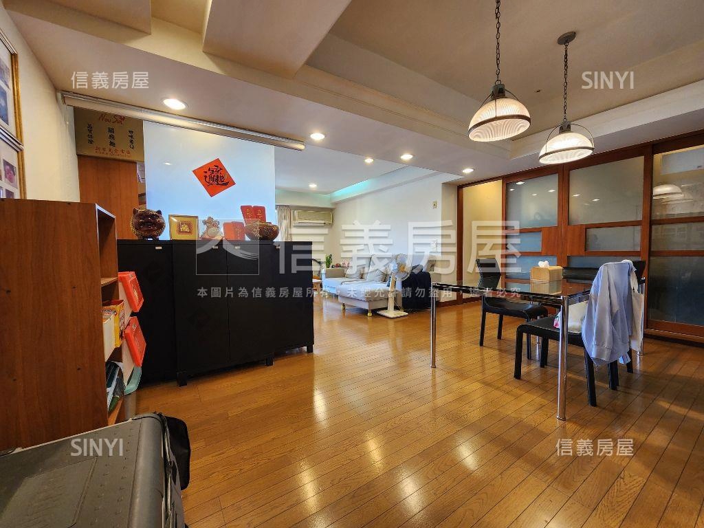 君國金庫後棟四房景觀戶房屋室內格局與周邊環境