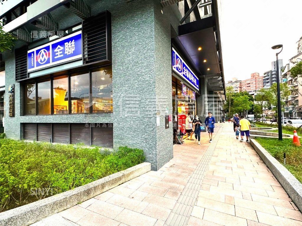 稀有捷運旁電梯三房華廈房屋室內格局與周邊環境