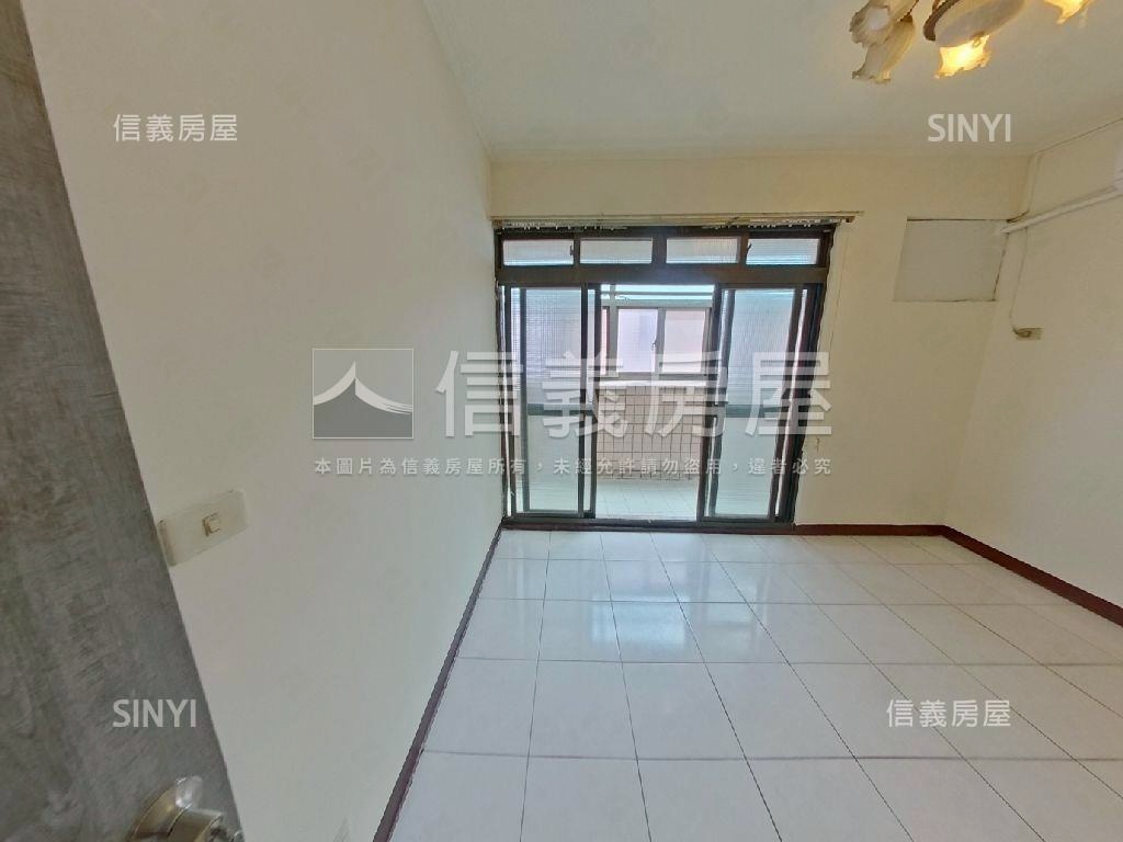 鴻圖大展首購三房房屋室內格局與周邊環境