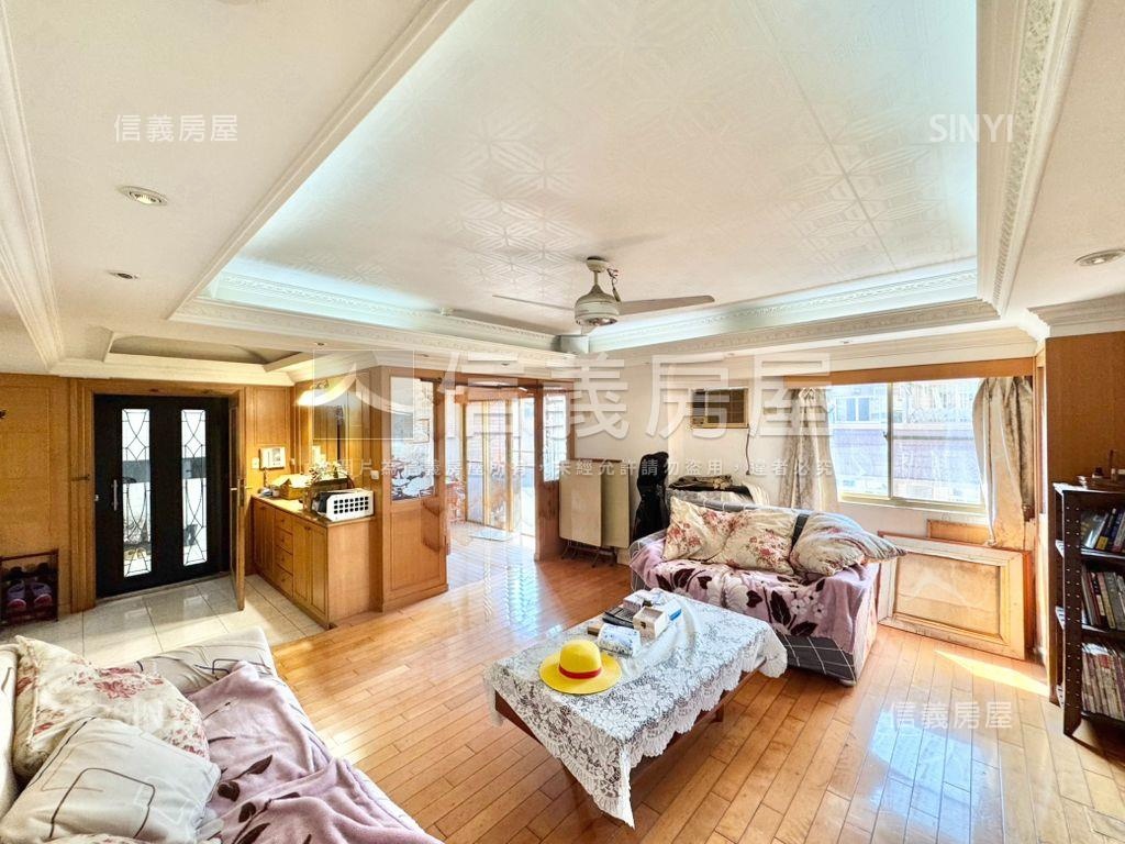 皇苑大坪數三房雙車位房屋室內格局與周邊環境