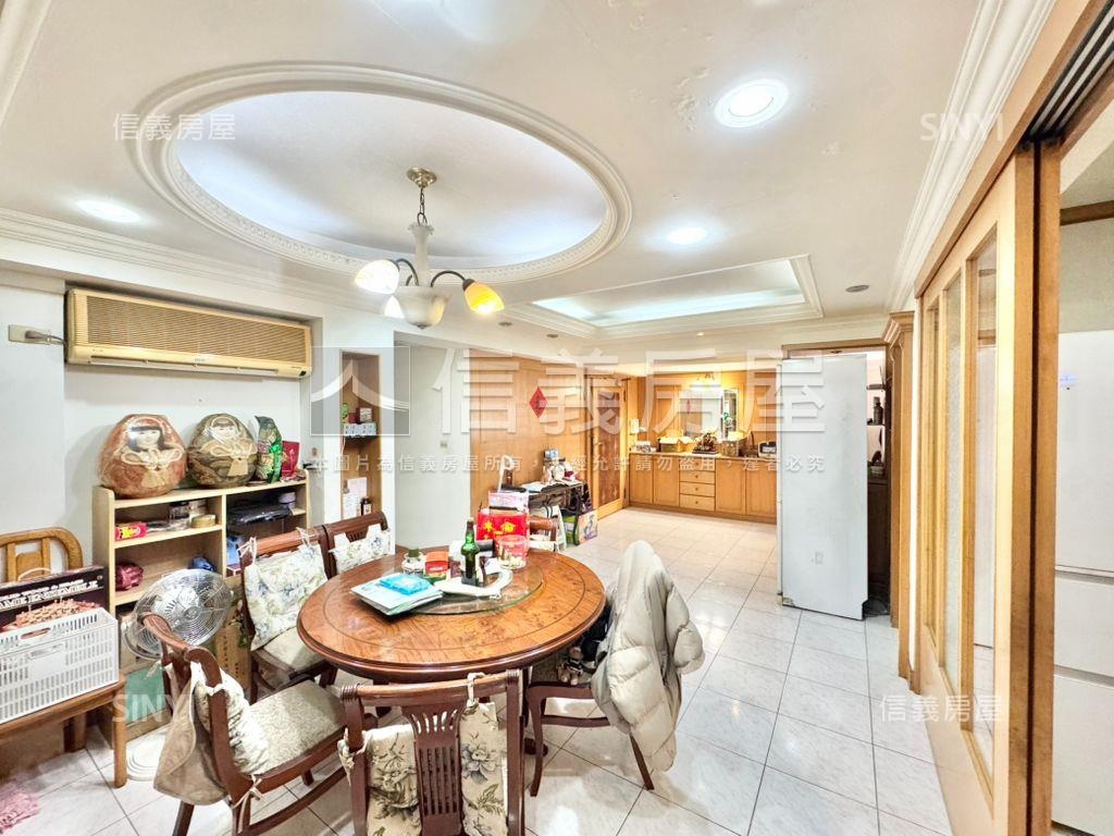 皇苑大坪數三房雙車位房屋室內格局與周邊環境