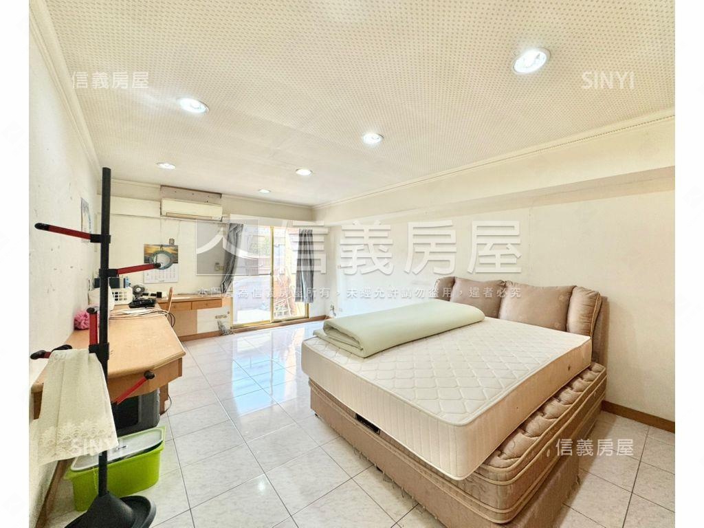 皇苑大坪數三房雙車位房屋室內格局與周邊環境