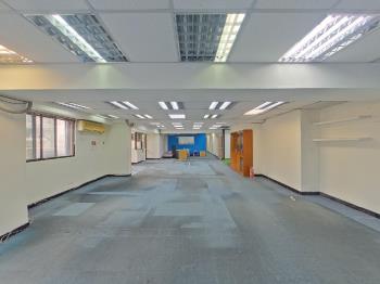 國家大樓。樹景。看１０１