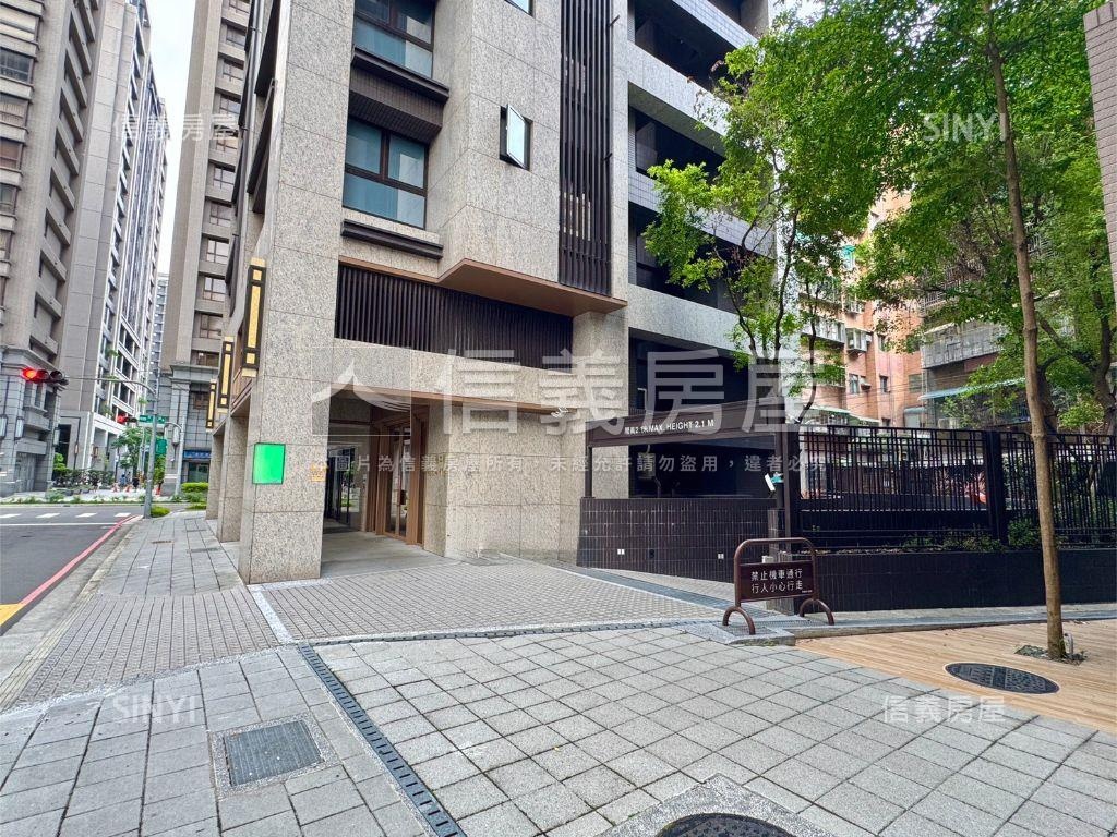 雙捷、邊間兩房衛浴開窗房屋室內格局與周邊環境
