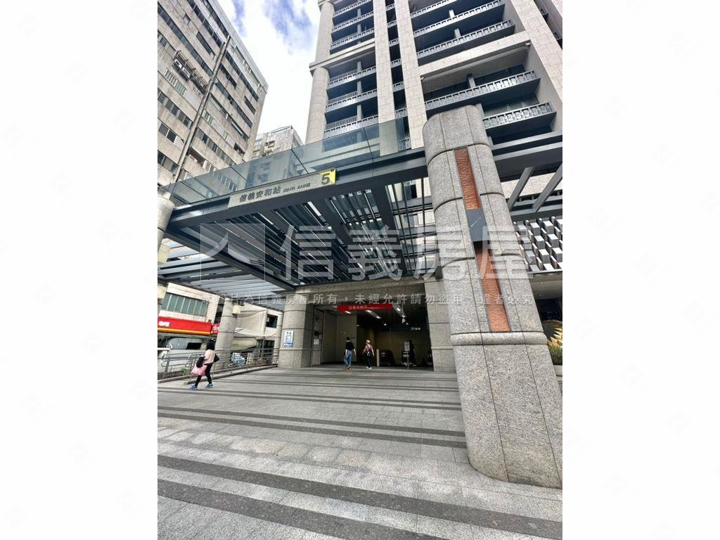 信義安和站電梯漂亮三房房屋室內格局與周邊環境