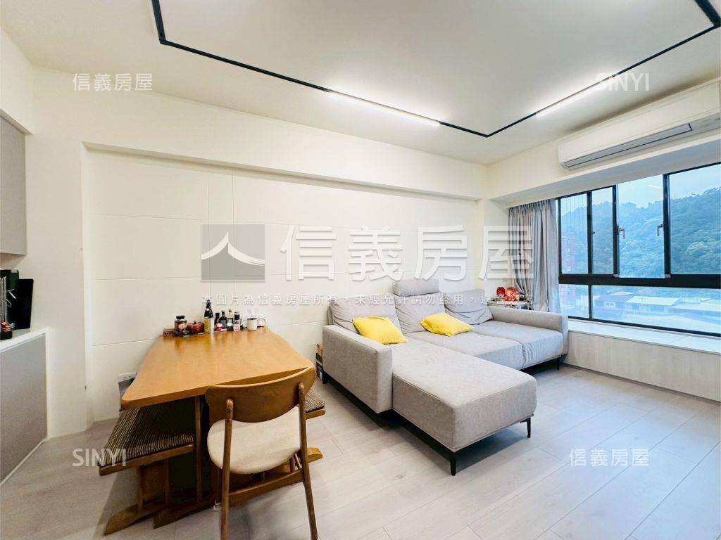 ★凡賽斯美裝潢三房車位房屋室內格局與周邊環境