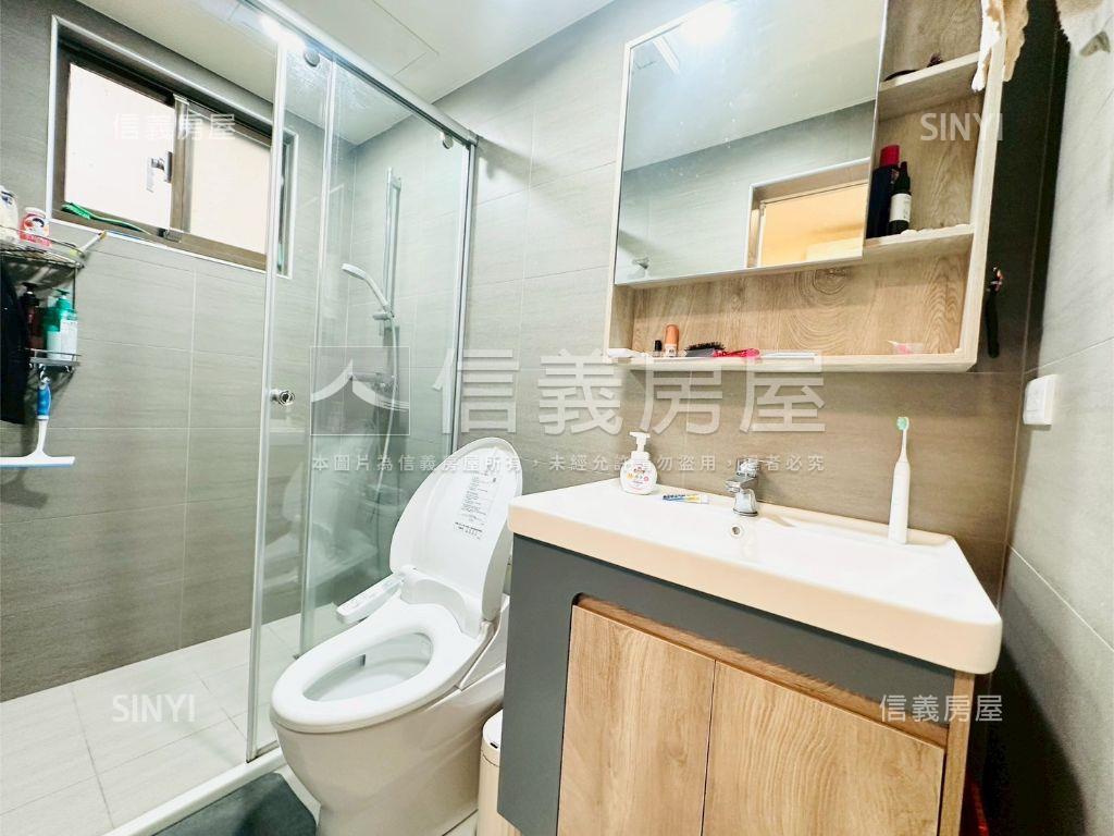 ★凡賽斯美裝潢三房車位房屋室內格局與周邊環境