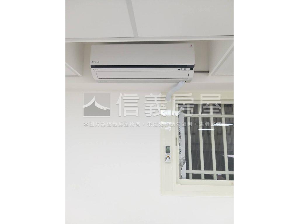 晴光１８坪純辦房屋室內格局與周邊環境