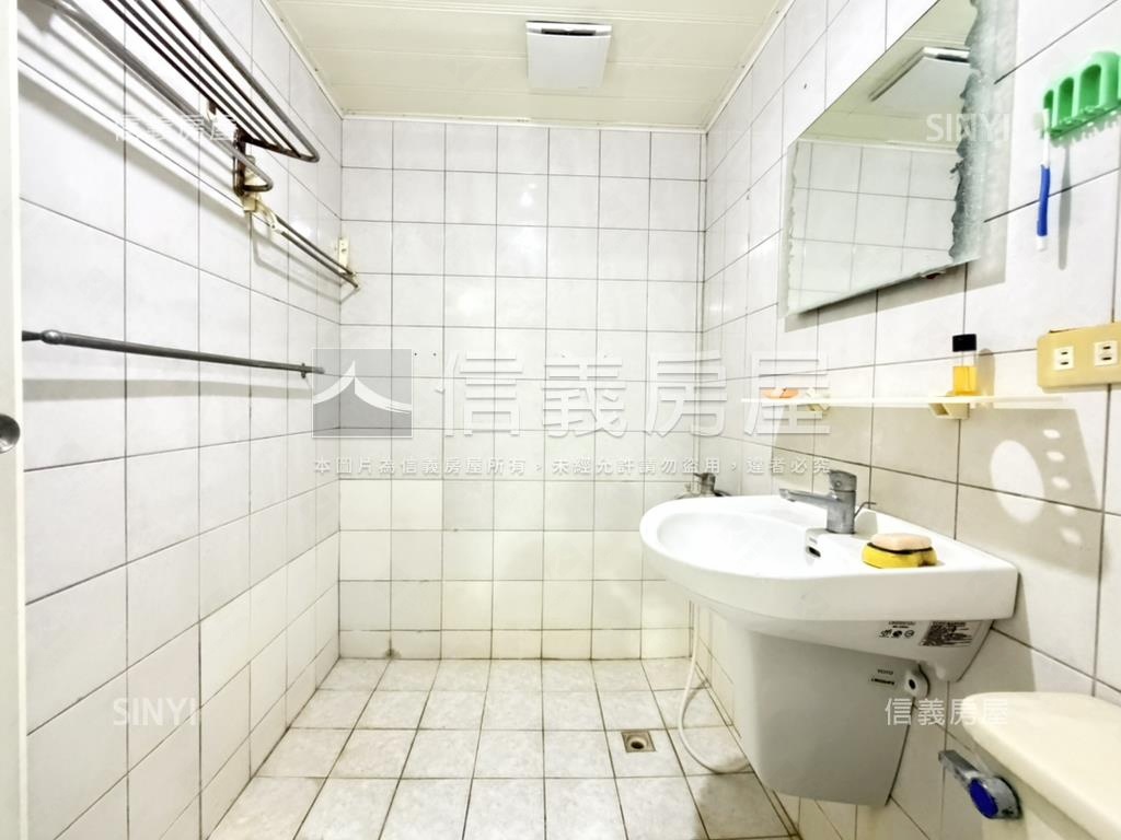 傳家堡３☺採光三房平車房屋室內格局與周邊環境