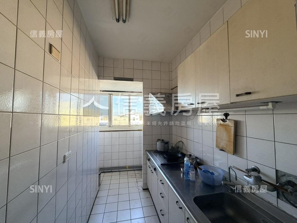 傳家堡３☺採光三房平車房屋室內格局與周邊環境