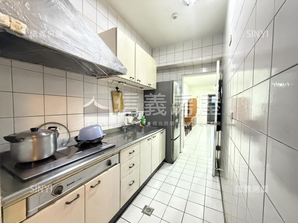 傳家堡３☺採光三房平車房屋室內格局與周邊環境