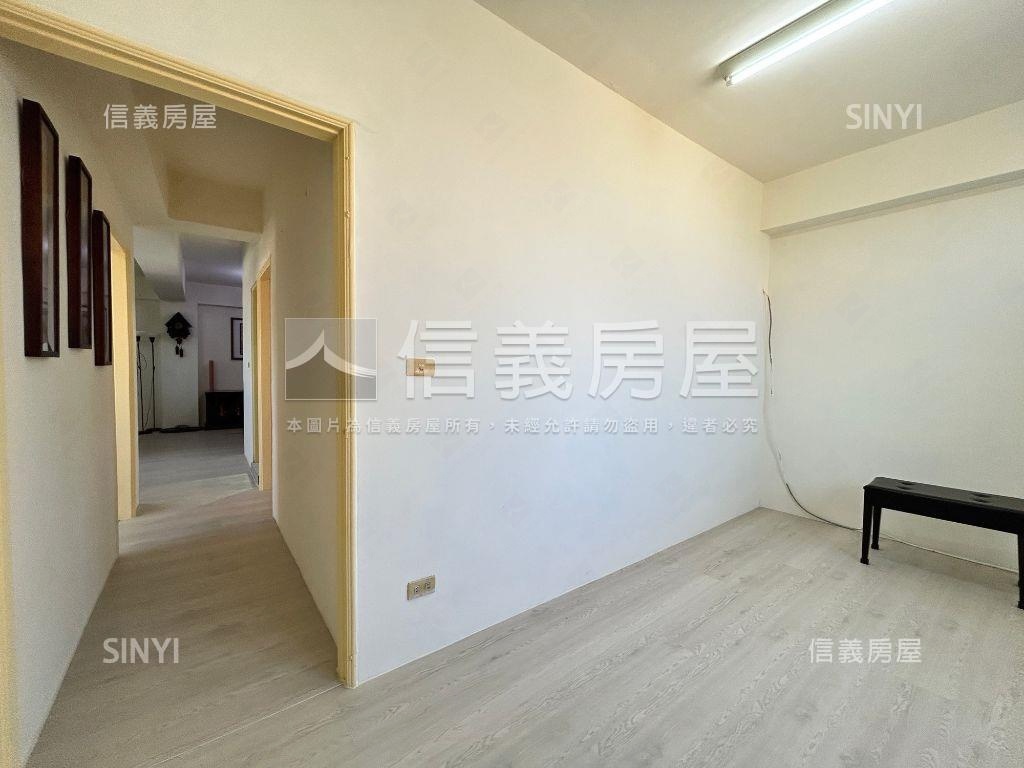 近大里運動中心新整理三房房屋室內格局與周邊環境