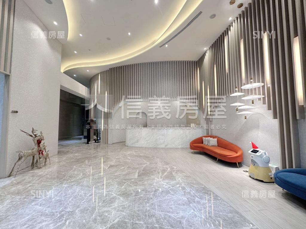 ７ＵＰ稀有三房平車帝王戶房屋室內格局與周邊環境