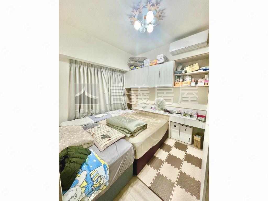 ７ＵＰ稀有三房平車帝王戶房屋室內格局與周邊環境