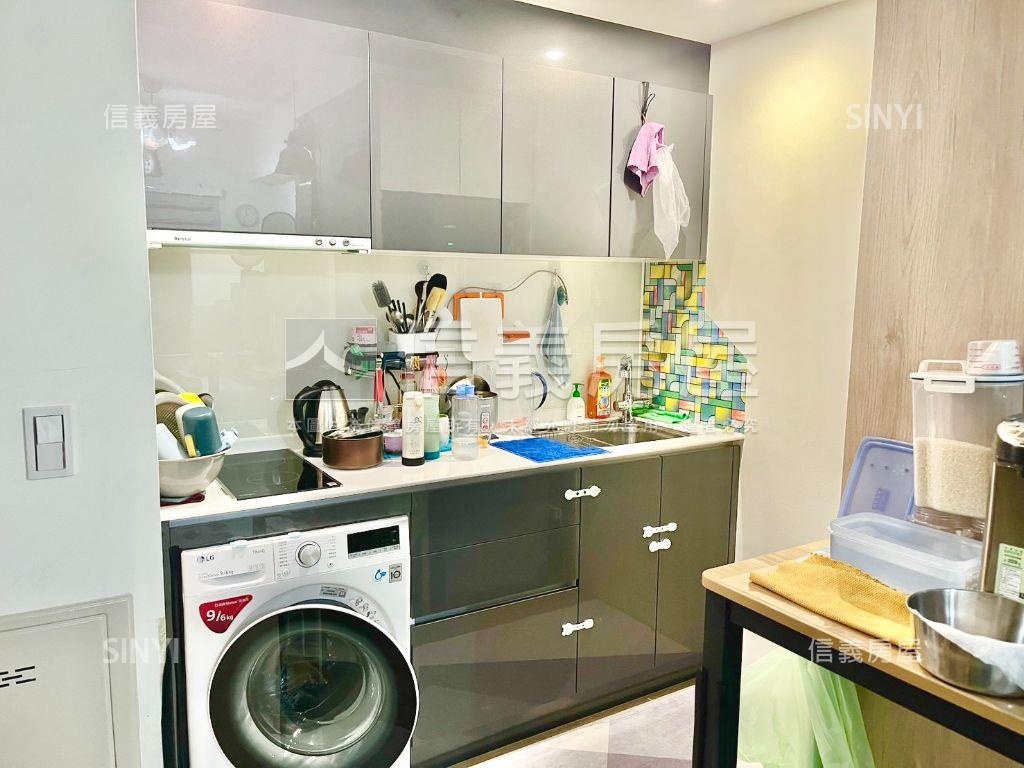 ７ＵＰ稀有三房平車帝王戶房屋室內格局與周邊環境