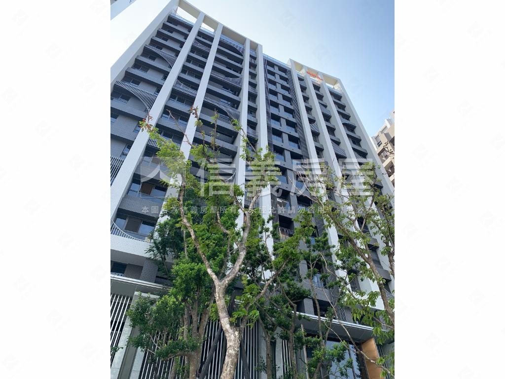 ７ＵＰ稀有三房平車帝王戶房屋室內格局與周邊環境