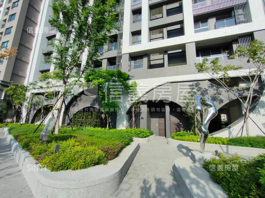 ７ＵＰ稀有三房平車帝王戶房屋室內格局與周邊環境