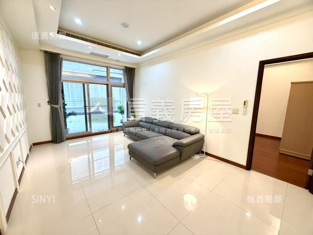 忠泰★美麗進行曲露臺四房房屋室內格局與周邊環境