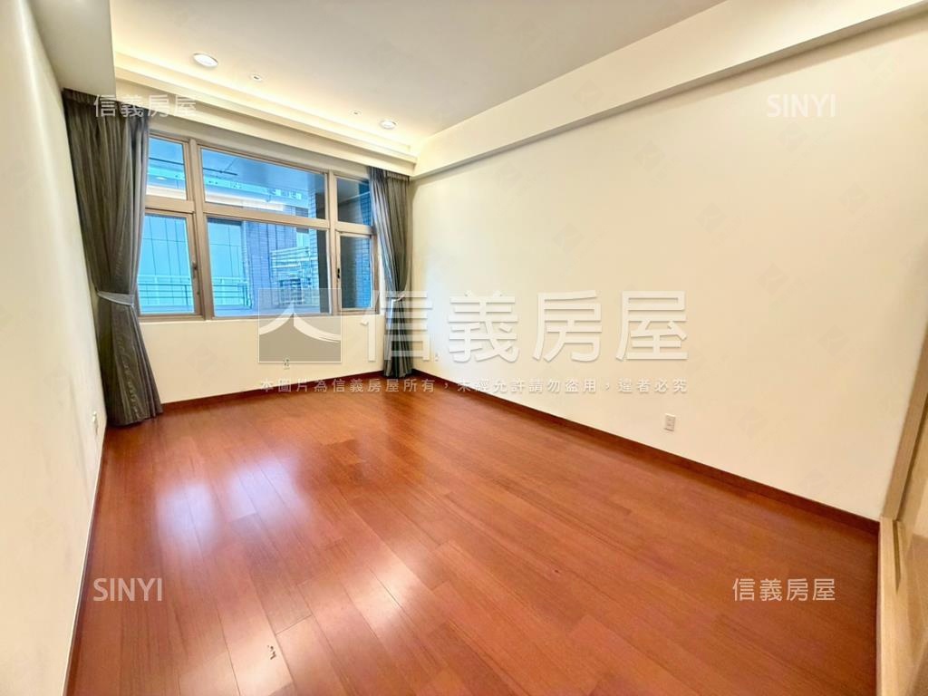 忠泰★美麗進行曲露臺四房房屋室內格局與周邊環境