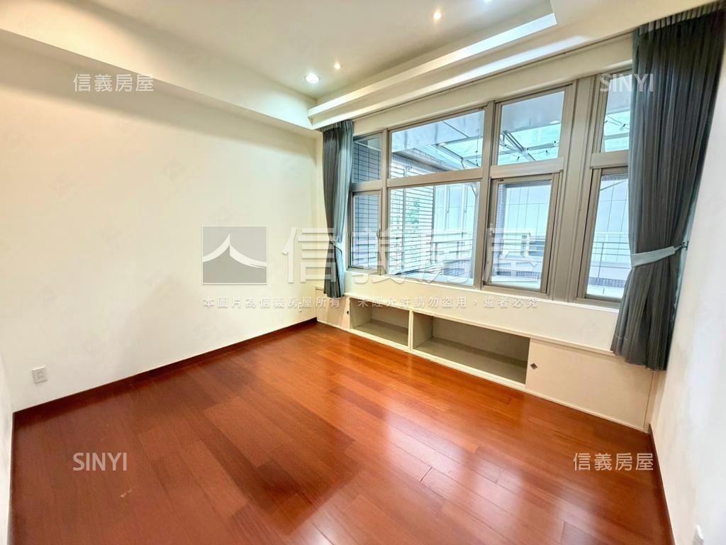 忠泰★美麗進行曲露臺四房房屋室內格局與周邊環境