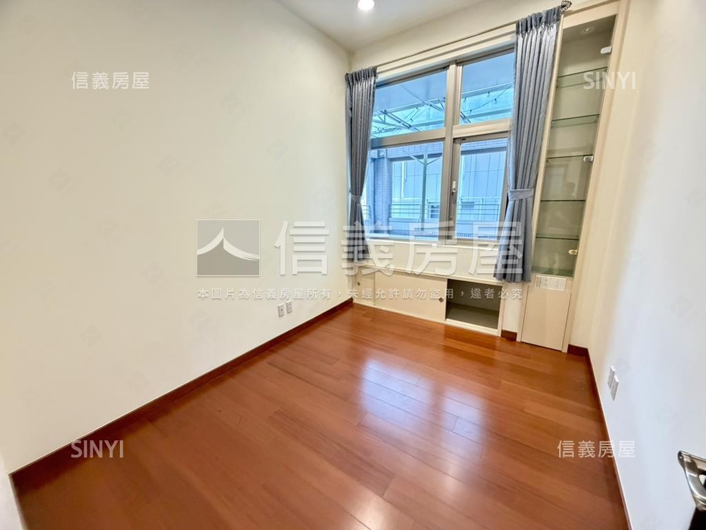 忠泰★美麗進行曲露臺四房房屋室內格局與周邊環境
