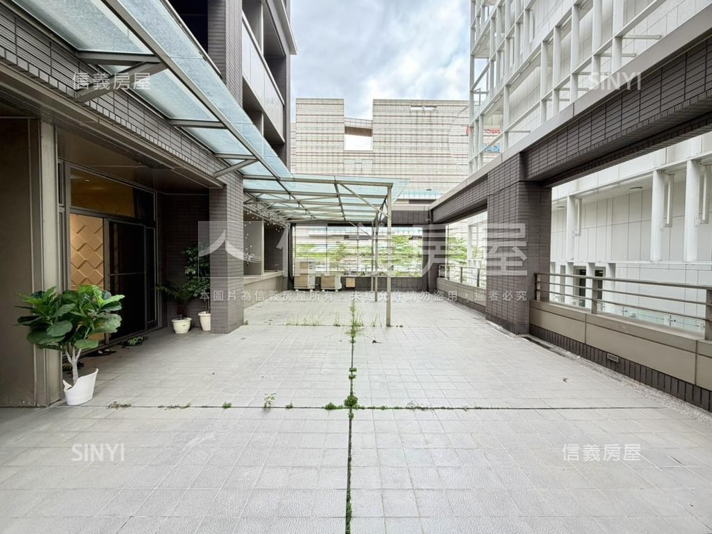 忠泰★美麗進行曲露臺四房房屋室內格局與周邊環境