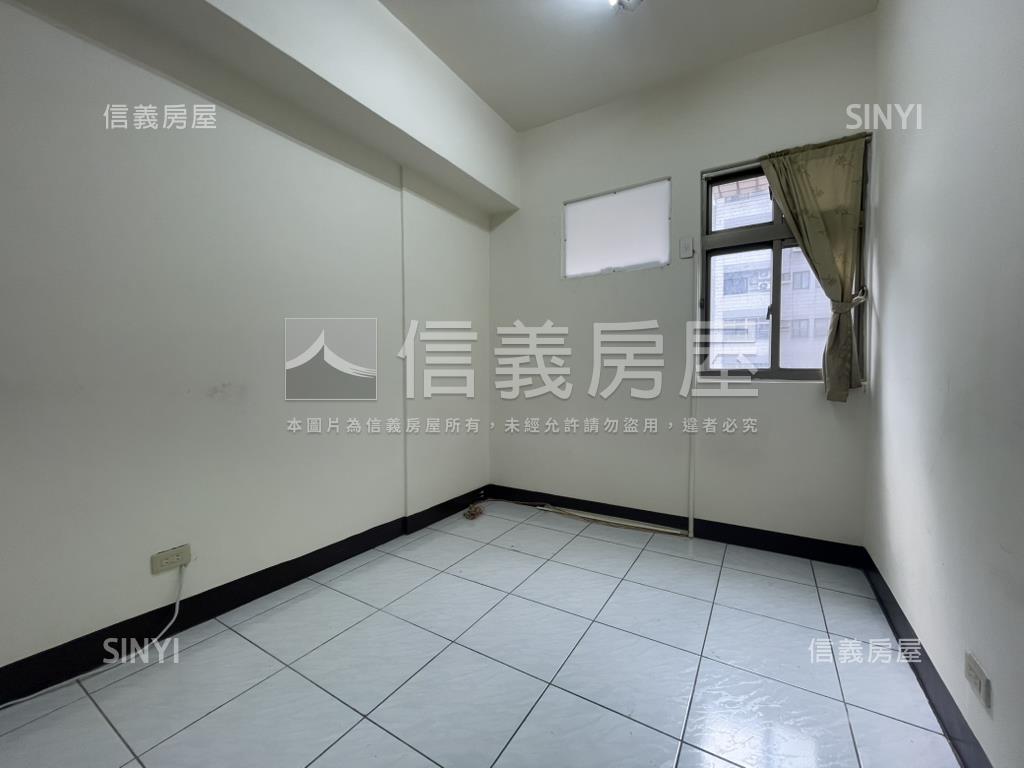 金雞報喜邊間三房房屋室內格局與周邊環境