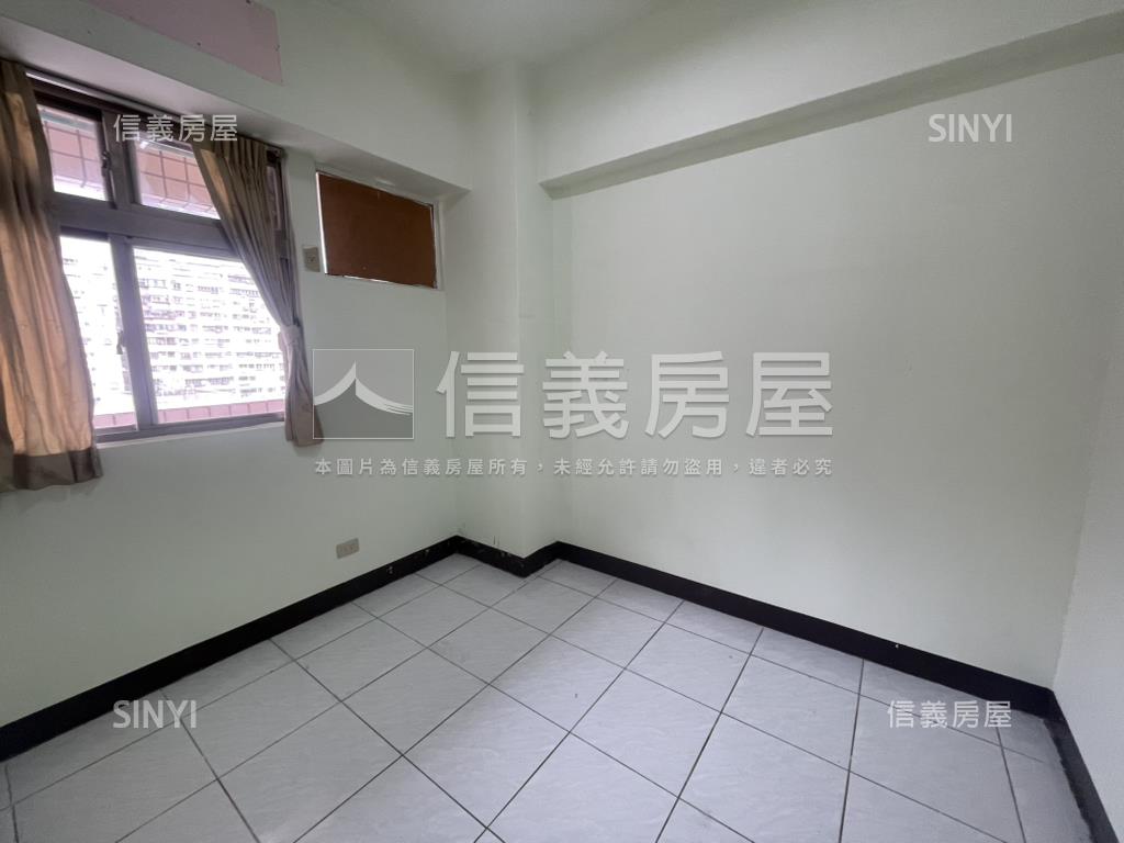 金雞報喜邊間三房房屋室內格局與周邊環境