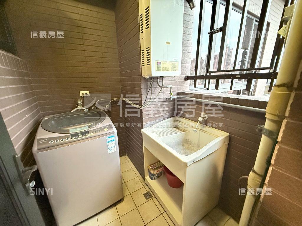 謙和高樓層遠景兩房車位房屋室內格局與周邊環境