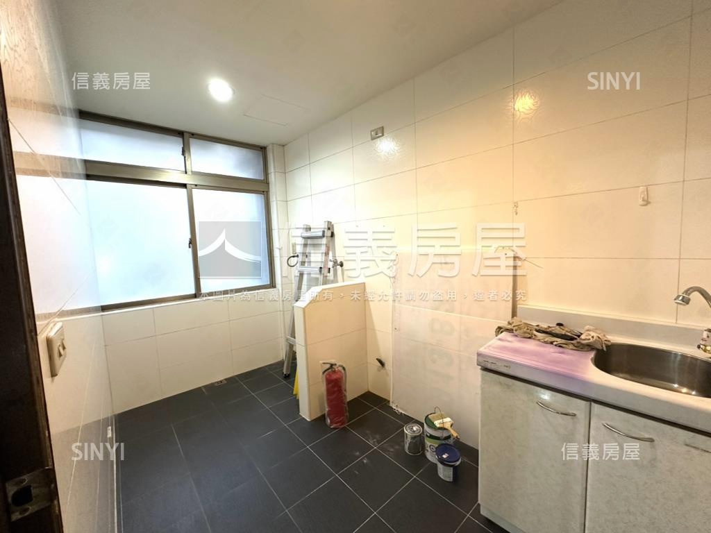 ㊣中正商圈三角窗店辦房屋室內格局與周邊環境