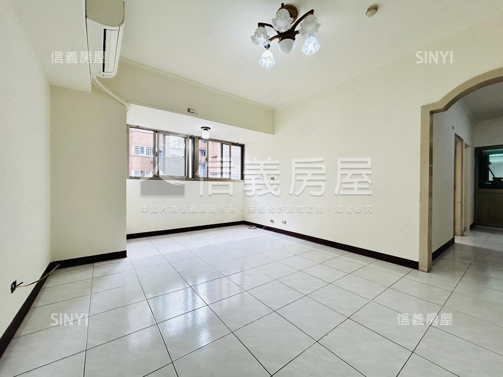專任首席花園方正採光三房房屋室內格局與周邊環境