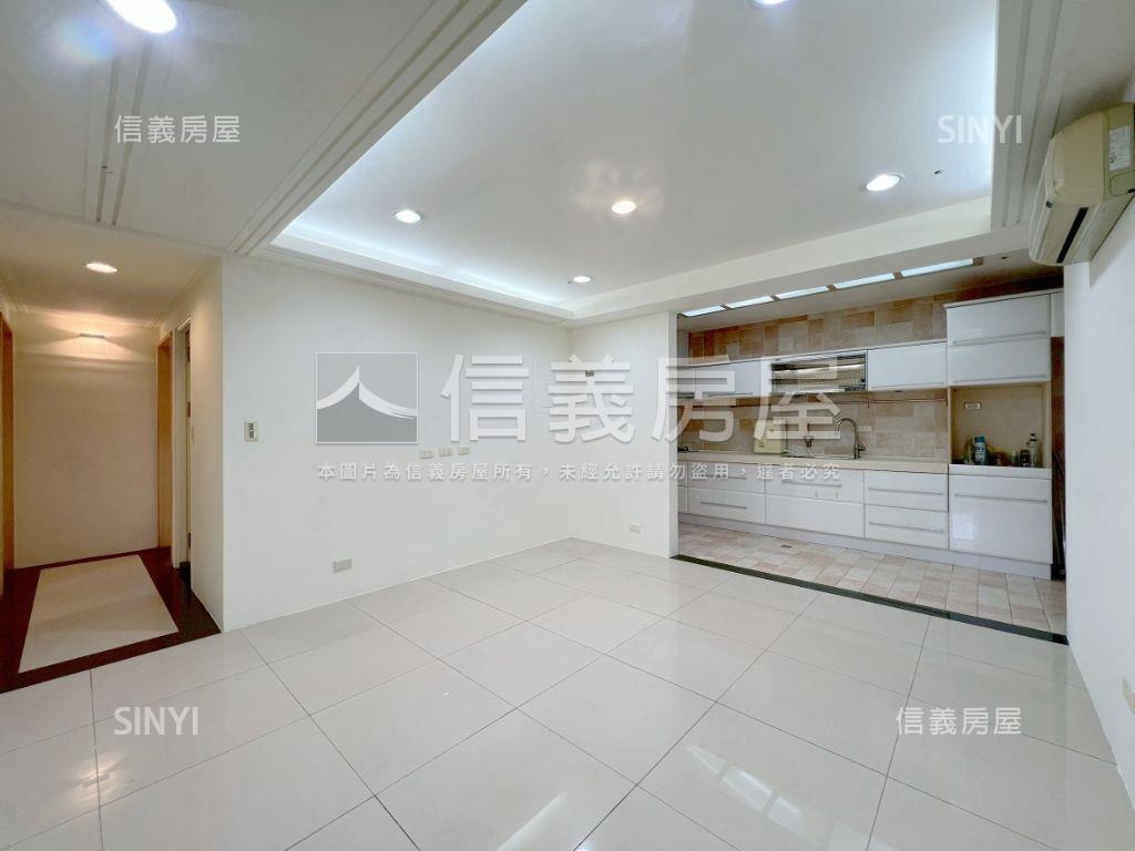 翡翠花園高樓明亮四房車位房屋室內格局與周邊環境