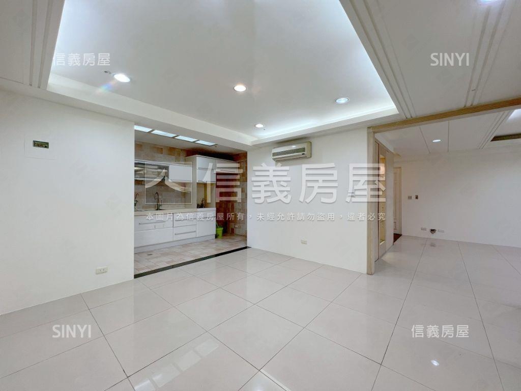 翡翠花園高樓明亮四房車位房屋室內格局與周邊環境