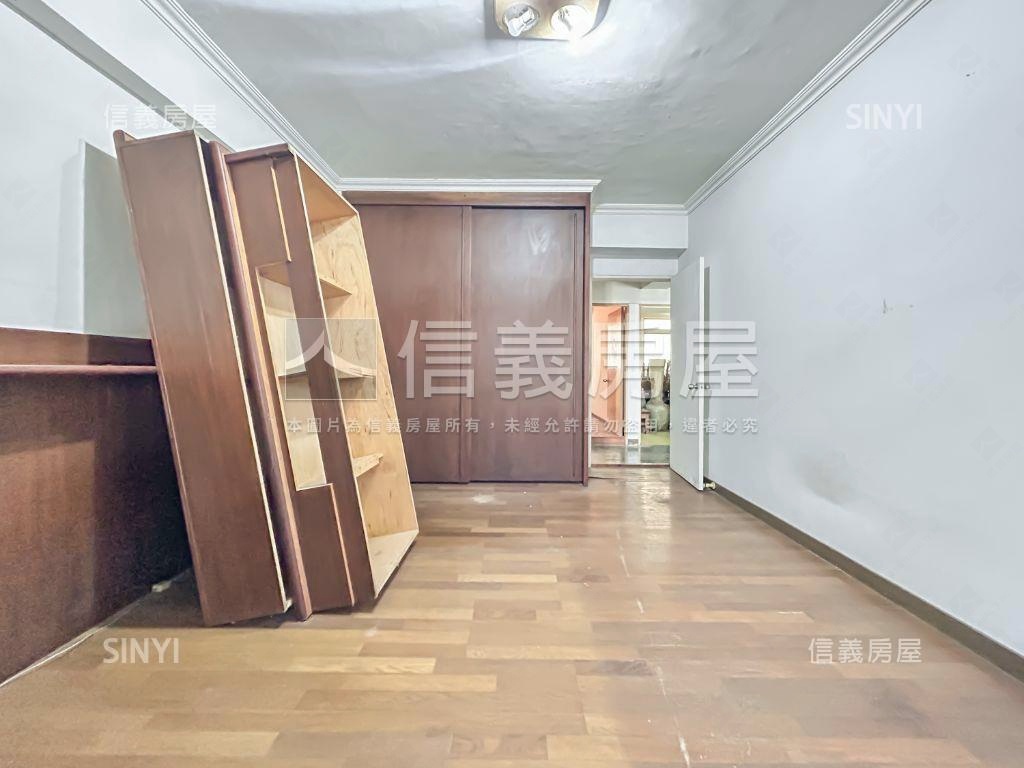 ⭐信義公園方正電梯三房房屋室內格局與周邊環境