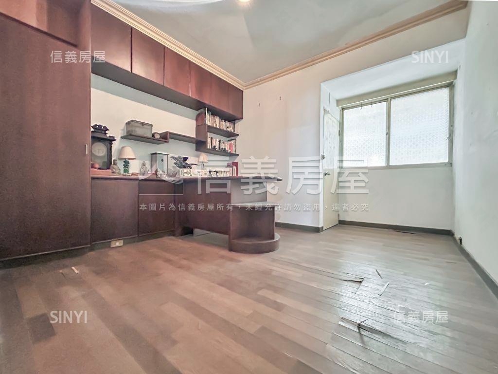 ⭐信義公園方正電梯三房房屋室內格局與周邊環境