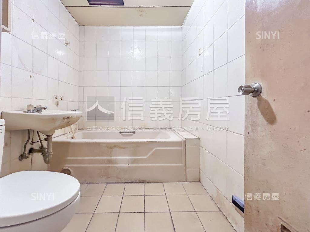 ⭐信義公園方正電梯三房房屋室內格局與周邊環境